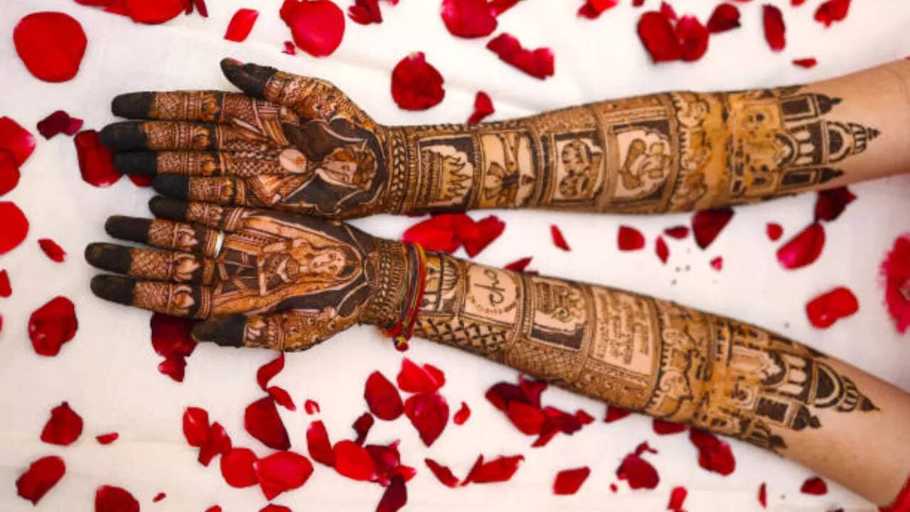 Karwa Chauth 2025: Simple and easy full-hand mehndi design ideas