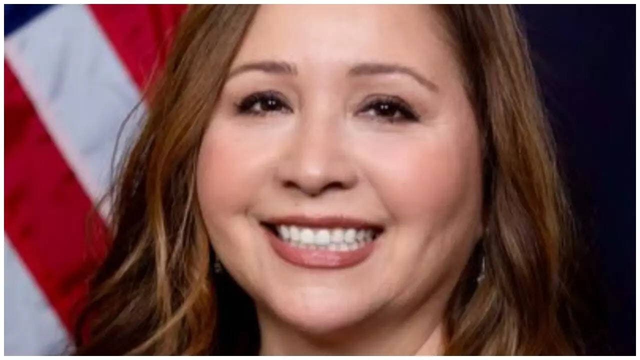 'Disgraceful, unacceptable': Arizona congresswoman claims ICE agents 'pepper-sprayed' her during Tucson protest; DHS denies