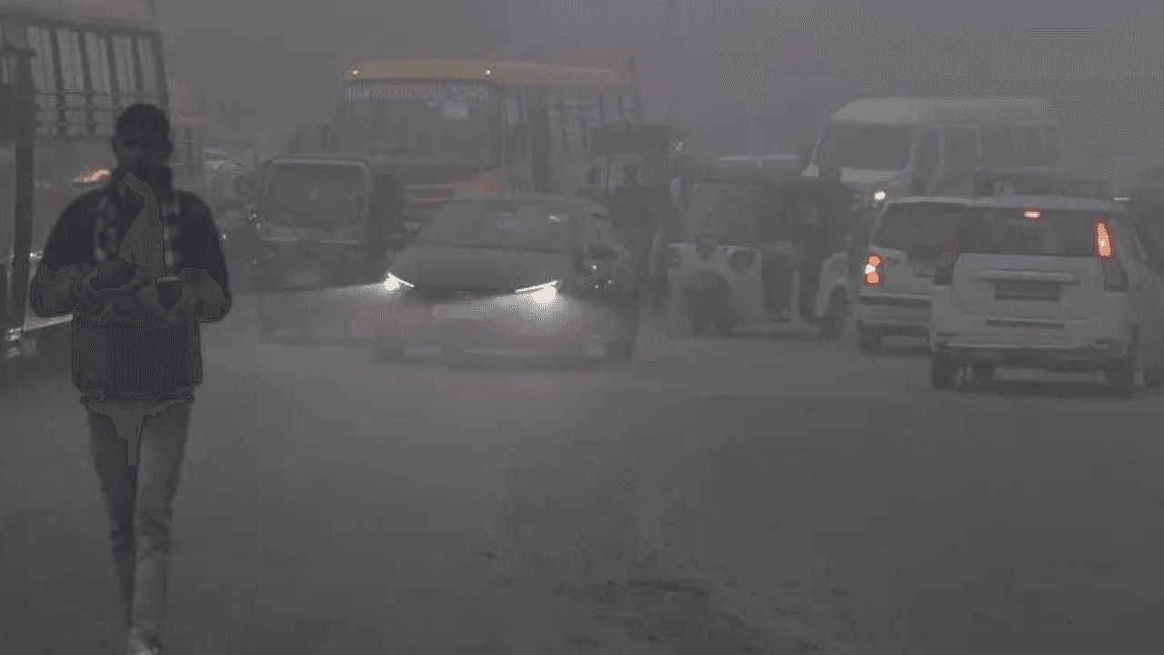 Risk at 4.30am: How UP Roadways drivers steer through fog; demand for urgent fixes grows